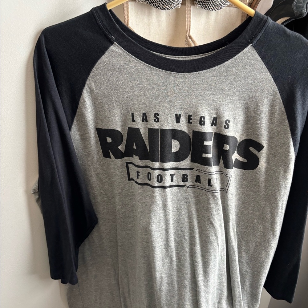 4 raiders T-shirts, 1 raider hoodie.